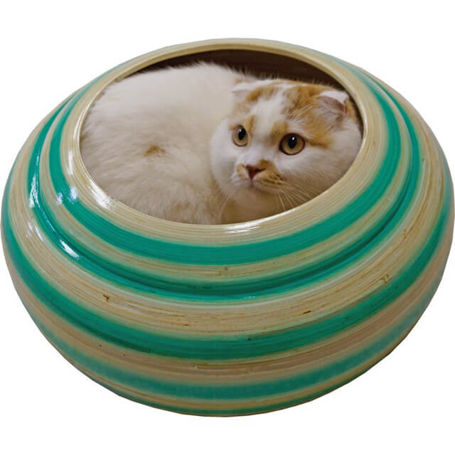 猫が入れる竹製の壺｜ネコモノ帳